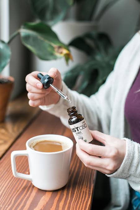 CHILL OUT ON THANKSGIVING WITH THE BEST CBD PRODUCTS